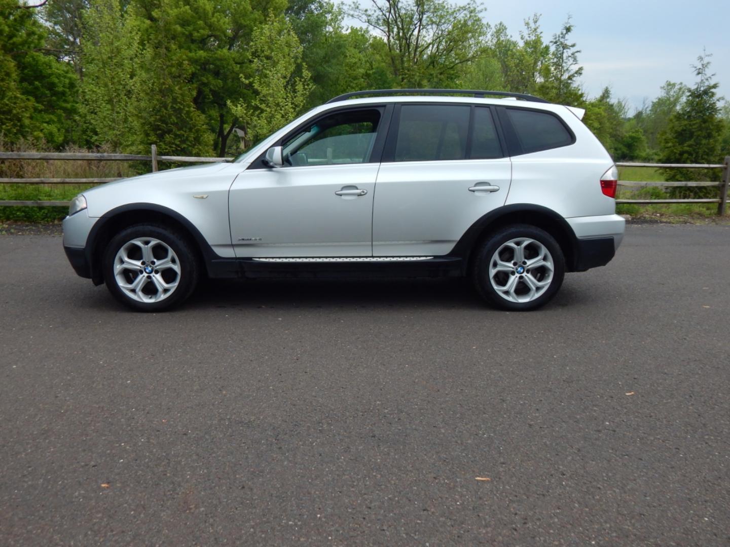 2009 Silver /Black Leather BMW X3 (WBXPC93499W) with an 3.0L 6 Cylinder engine, Automatic transmission, located at 6528 Lower York Road, New Hope, PA, 18938, (215) 862-9555, 40.358707, -74.977882 - Here we have a 2009 BMW X3 with a 3.0L 6 cylinder putting power to all four wheels via an automatic transmission. Options include: black leather, keyless entry, tilt steering wheel, cruise control, dual power seats, power windows/locks/mirrors, AM/FM/CD radio, 18 inch alloy wheels, power moonroof, r - Photo#1